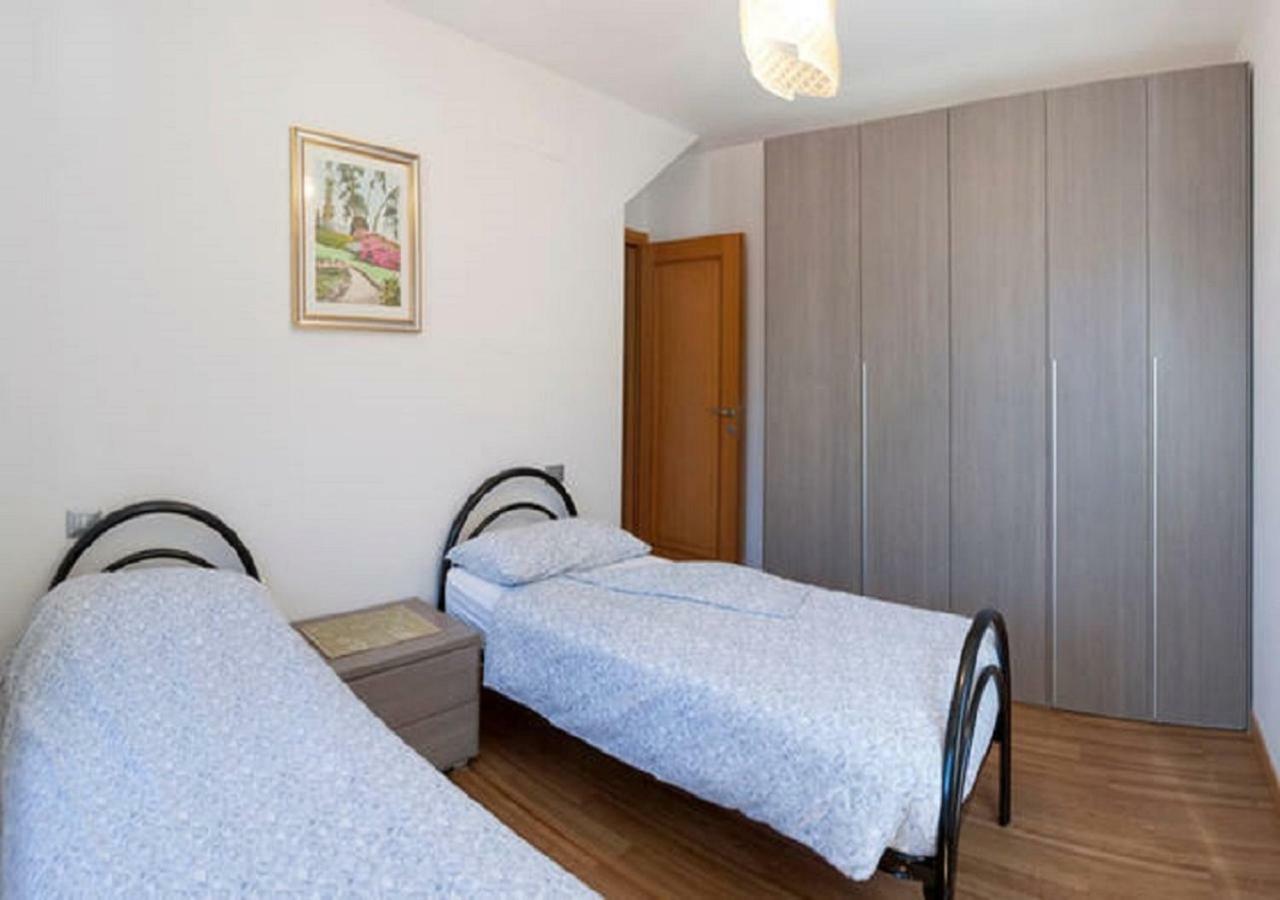 Appartamento Vista Lago - Mary เลซเซโน ภายนอก รูปภาพ